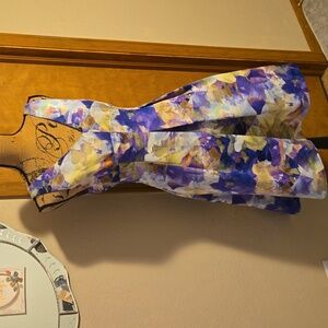 Maggy London Sleevless Multi Color Dress With Pockets